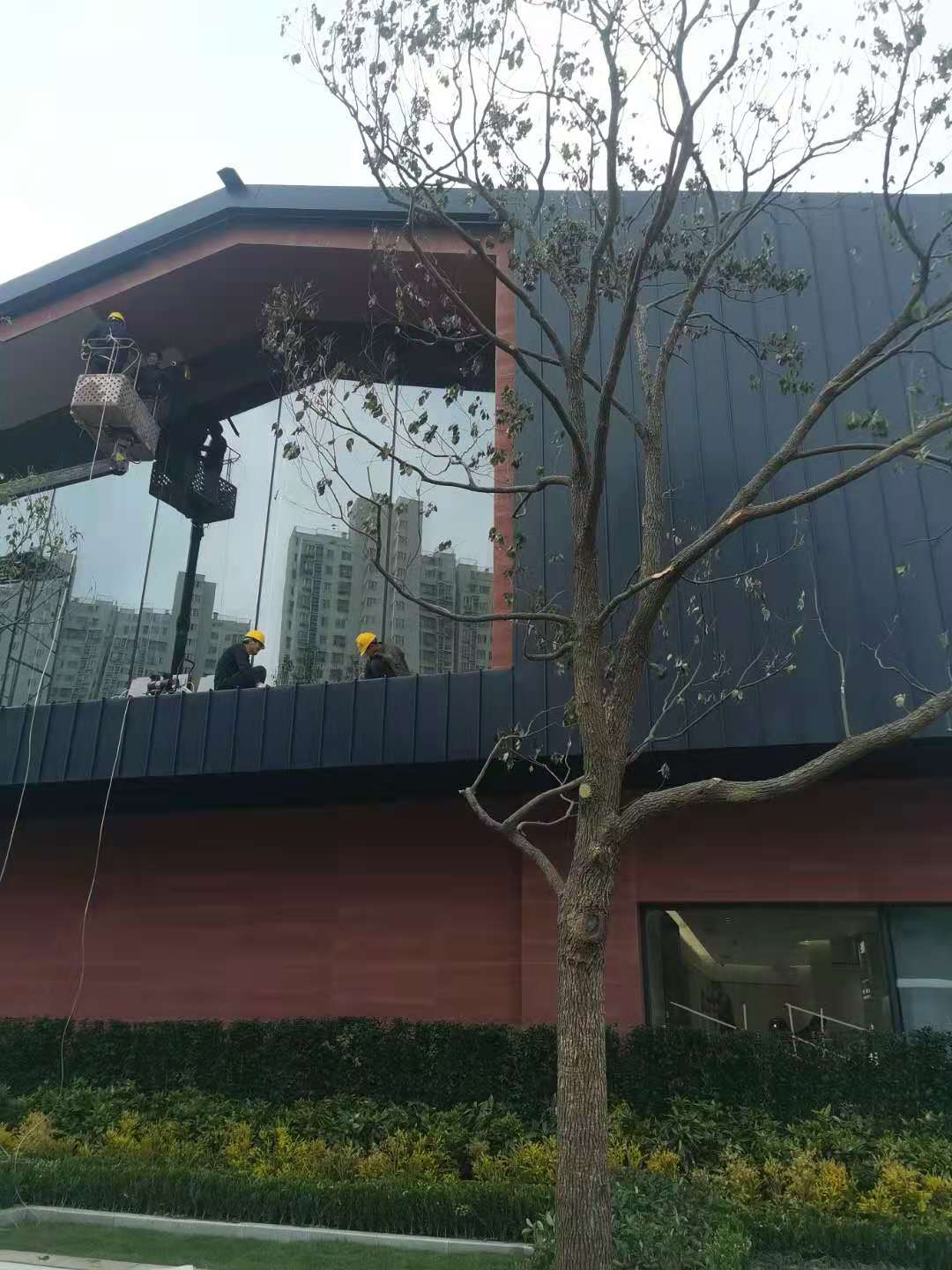 鈦鋅板屋麵生產廠家 鈦鋅板牆麵異形施工深化現場製作實力廠家